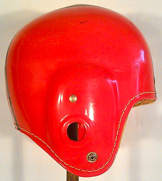 Illustration for article titled 12 Helmets from the Dark Ages of Football